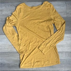 A new day long sleeve shirt never worn